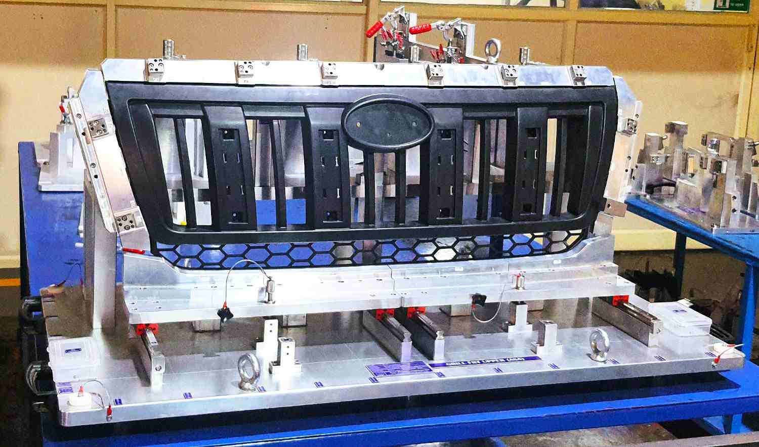 Front Grill Upper Checking Fixture with Mounted Part